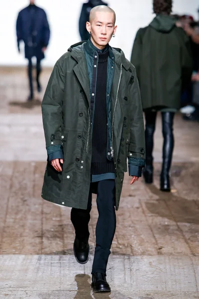 Look 3